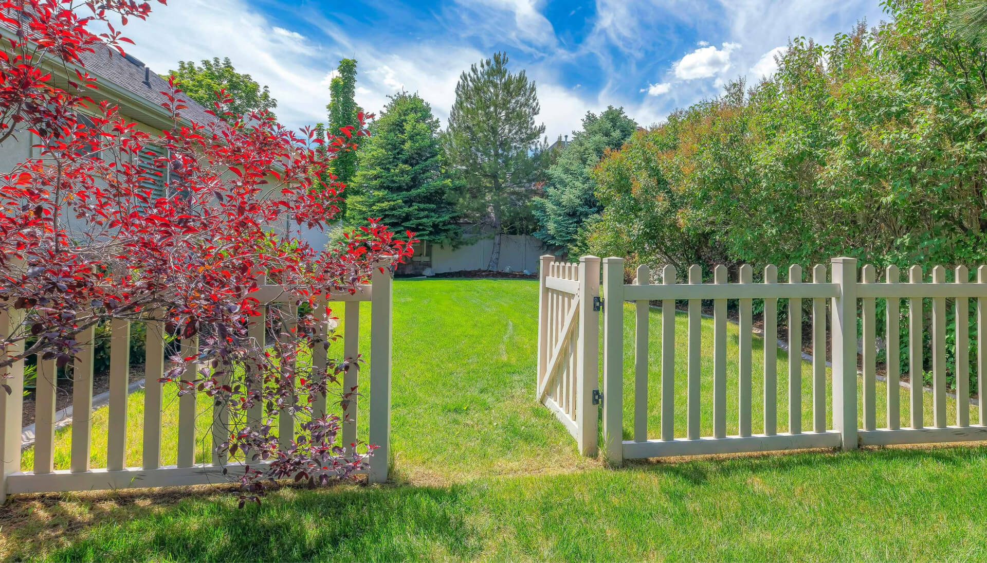 Fence gate installation services in St Petersburg